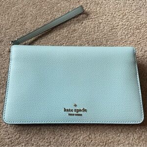 NWOT Kate Spade Large Wristlet